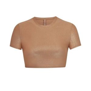 SKIMS NWT
Shimmer Cropped T-Shirt
